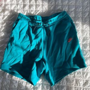 NIKE Men’s Turqoise Orange Pocket Cotton Shorts